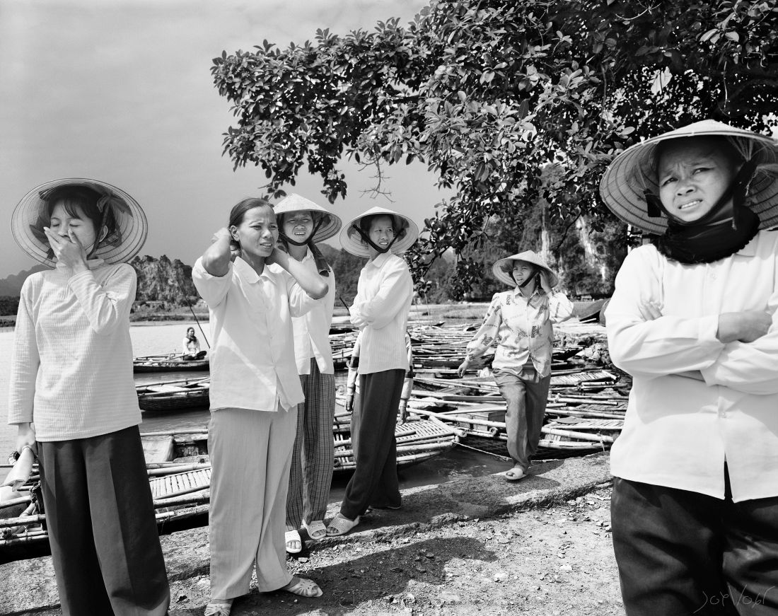 Sept Femmes Baie D Along Terrestre Vietnam